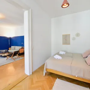 Beautiful Flat Next To Karlskirche Apartment Wien